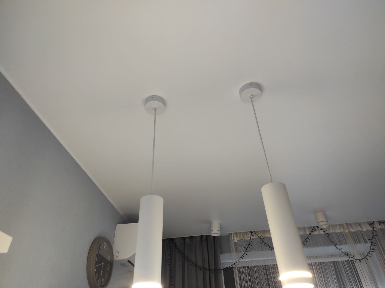 Натяжной потолок ПВХ для кухни